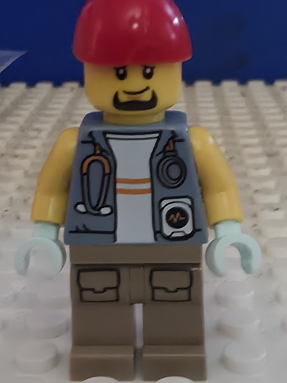 LEGO Jungle Explorer Medic Minifigure